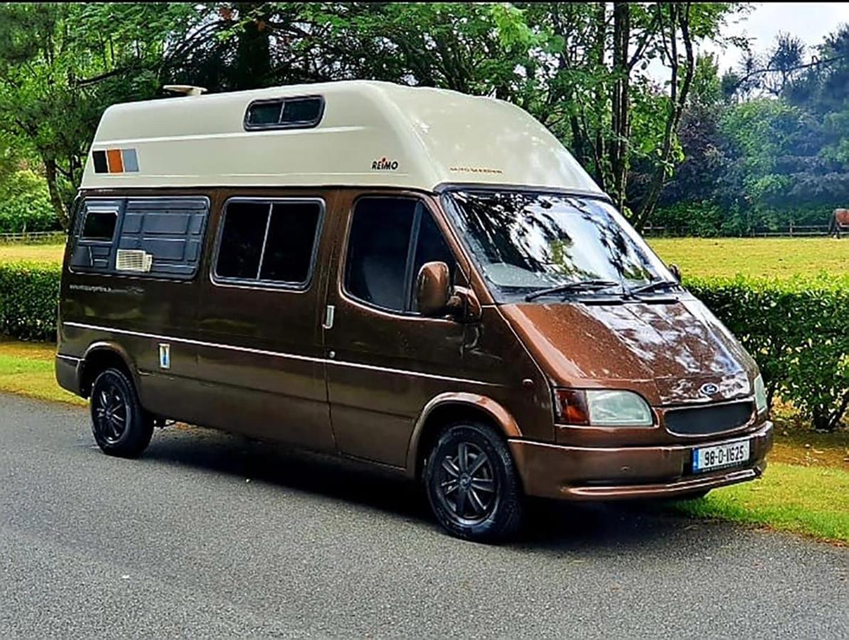 Retro Camper Hire Discover Ireland Dublin Bagian luar foto