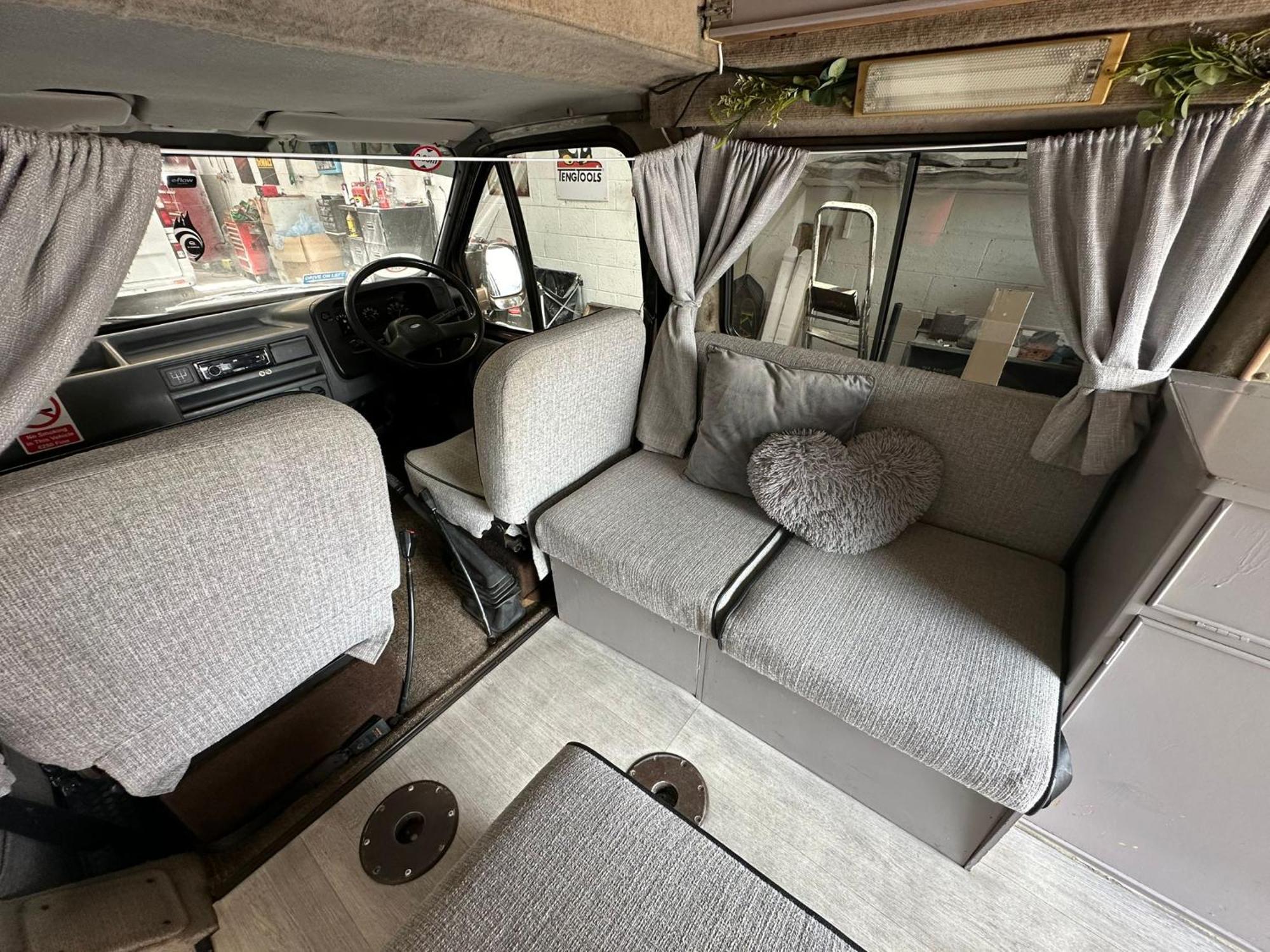 Retro Camper Hire Discover Ireland Dublin Bagian luar foto