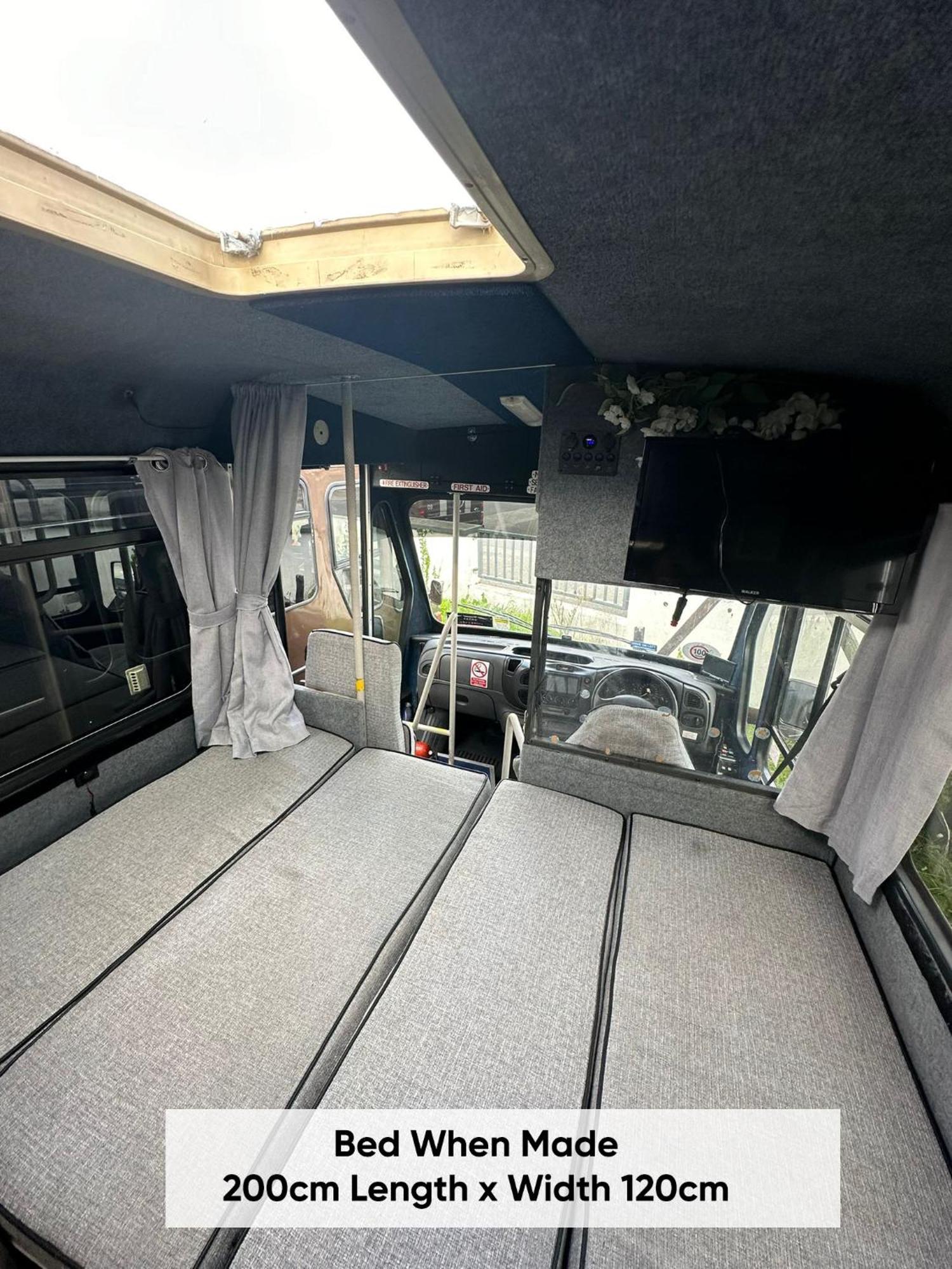 Retro Camper Hire Discover Ireland Dublin Bagian luar foto