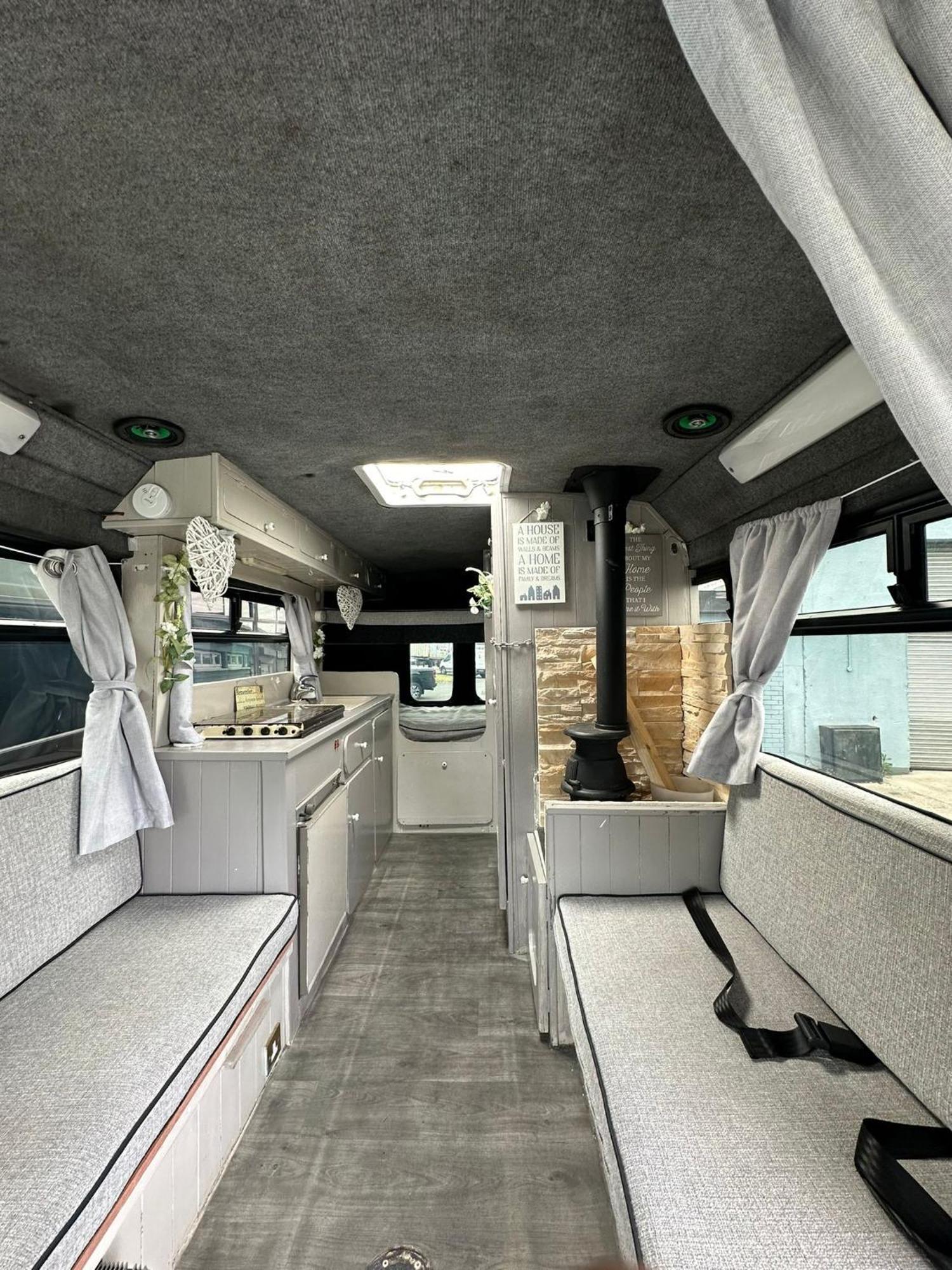 Retro Camper Hire Discover Ireland Dublin Bagian luar foto