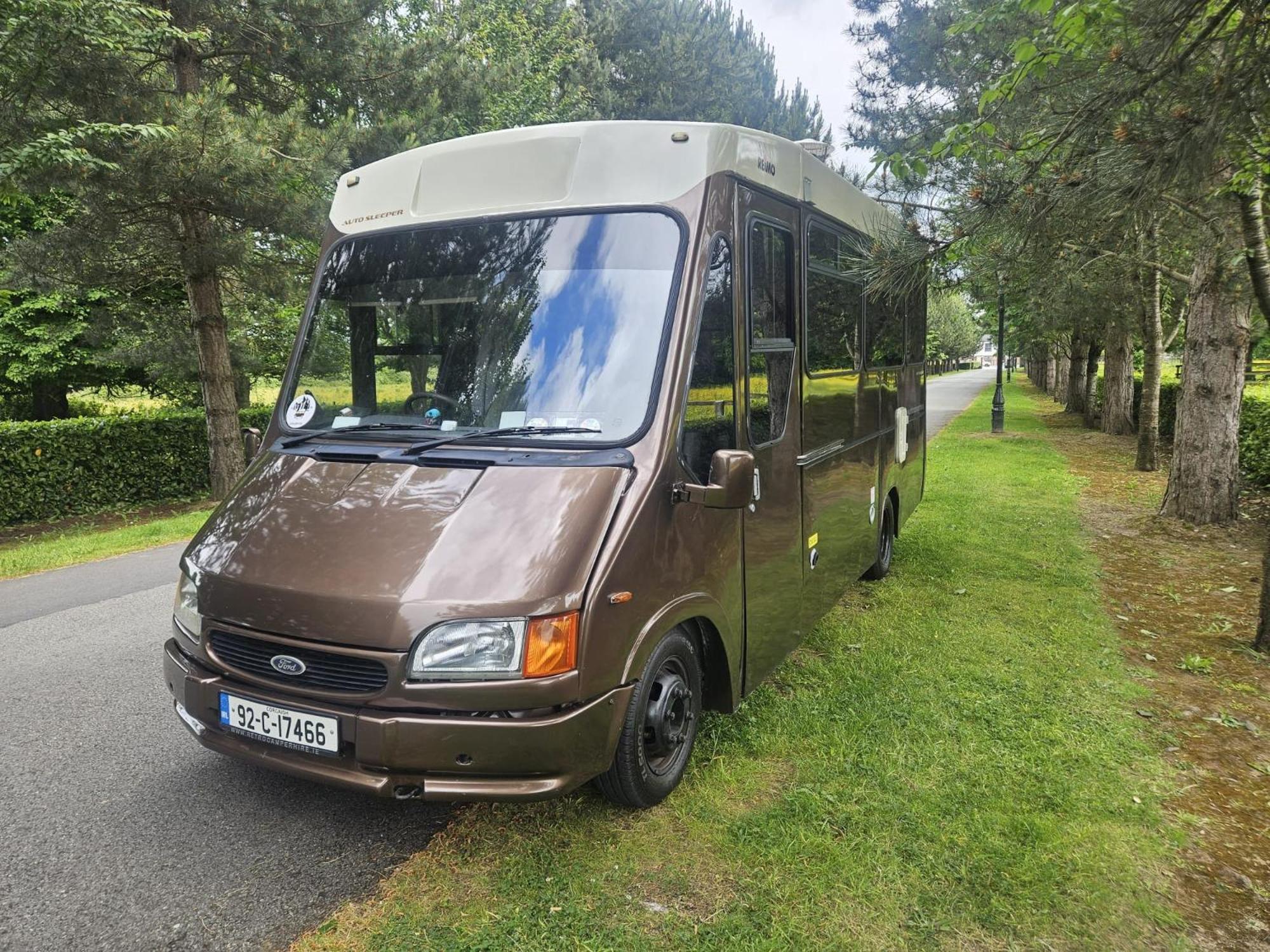 Retro Camper Hire Discover Ireland Dublin Bagian luar foto