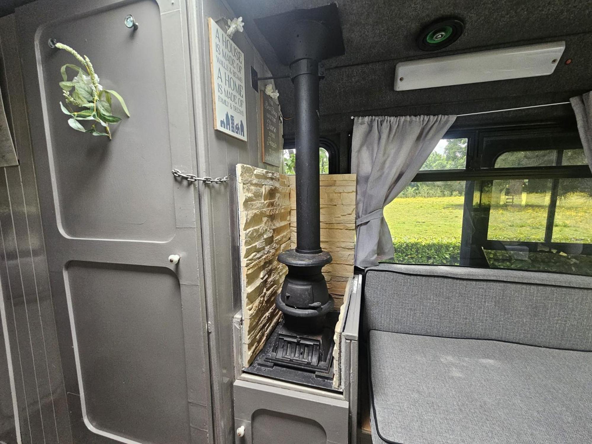 Retro Camper Hire Discover Ireland Dublin Bagian luar foto