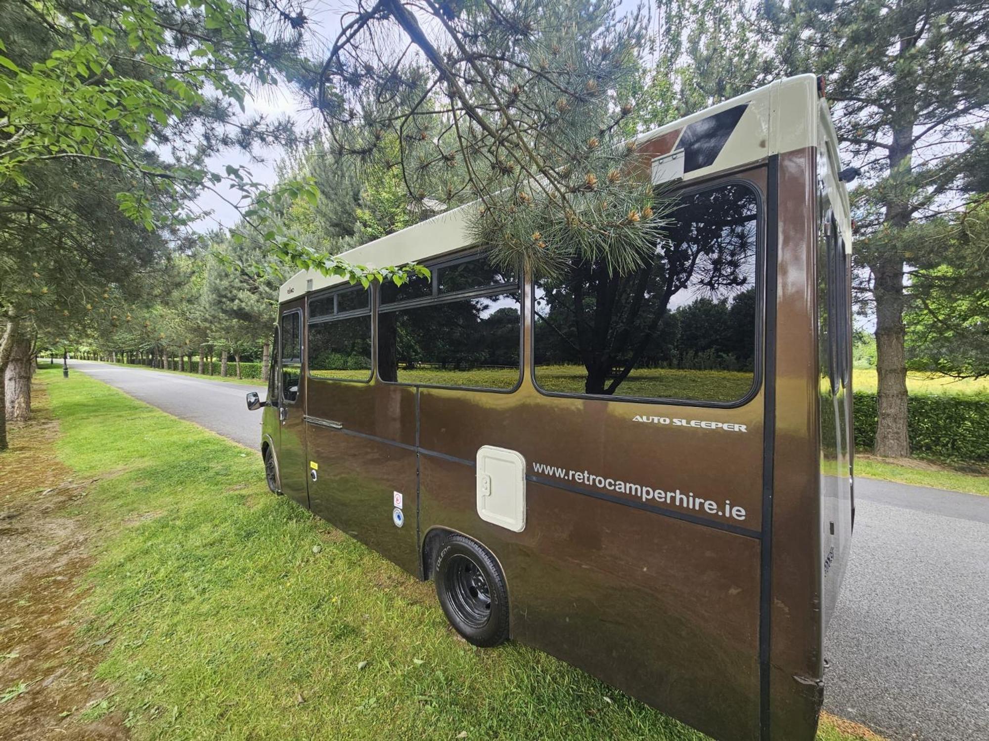 Retro Camper Hire Discover Ireland Dublin Bagian luar foto